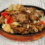 Best Sizzling Shredded Beef 铁板黑椒牛柳 in West Lafayette, IN
